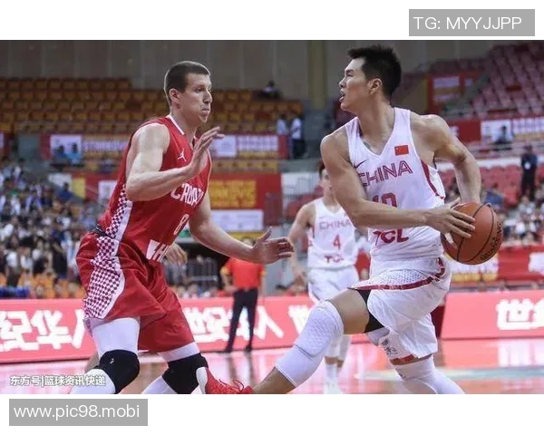 邱彪：王证投篮气质非常不错，现在对他也是有意识在培养