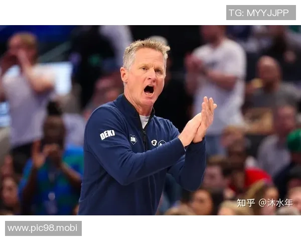 NBA勇士队在与老鹰队交易中获得波尔津吉斯，送出库明加与希尔德